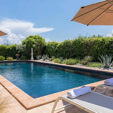 Casale Santa Lucia 8&2, Emma וילה בטונה