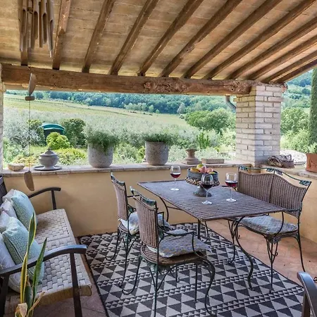 Casale Santa Lucia 8&2, Emma וילה בטונה