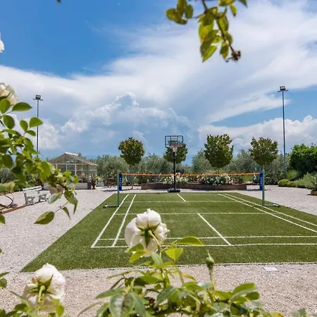 Casale Santa Lucia 8&2, Emma فيلة بيتونا
