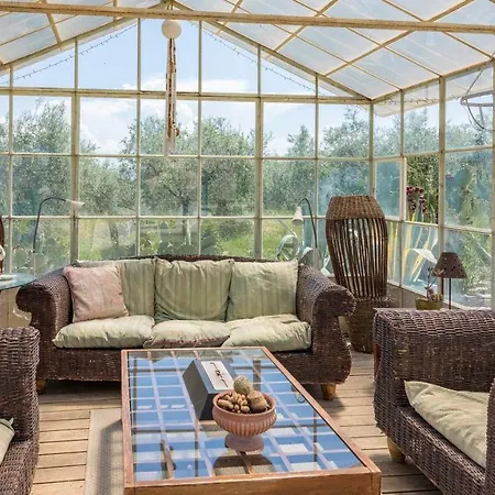 Casale Santa Lucia 8&2, Emma וילה בטונה